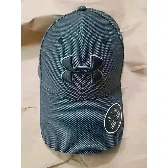 Men's Under Armour Heathered Blitzing Hat Fitted Black Size‎ M/L 1305037 New - Picture 1 of 3
